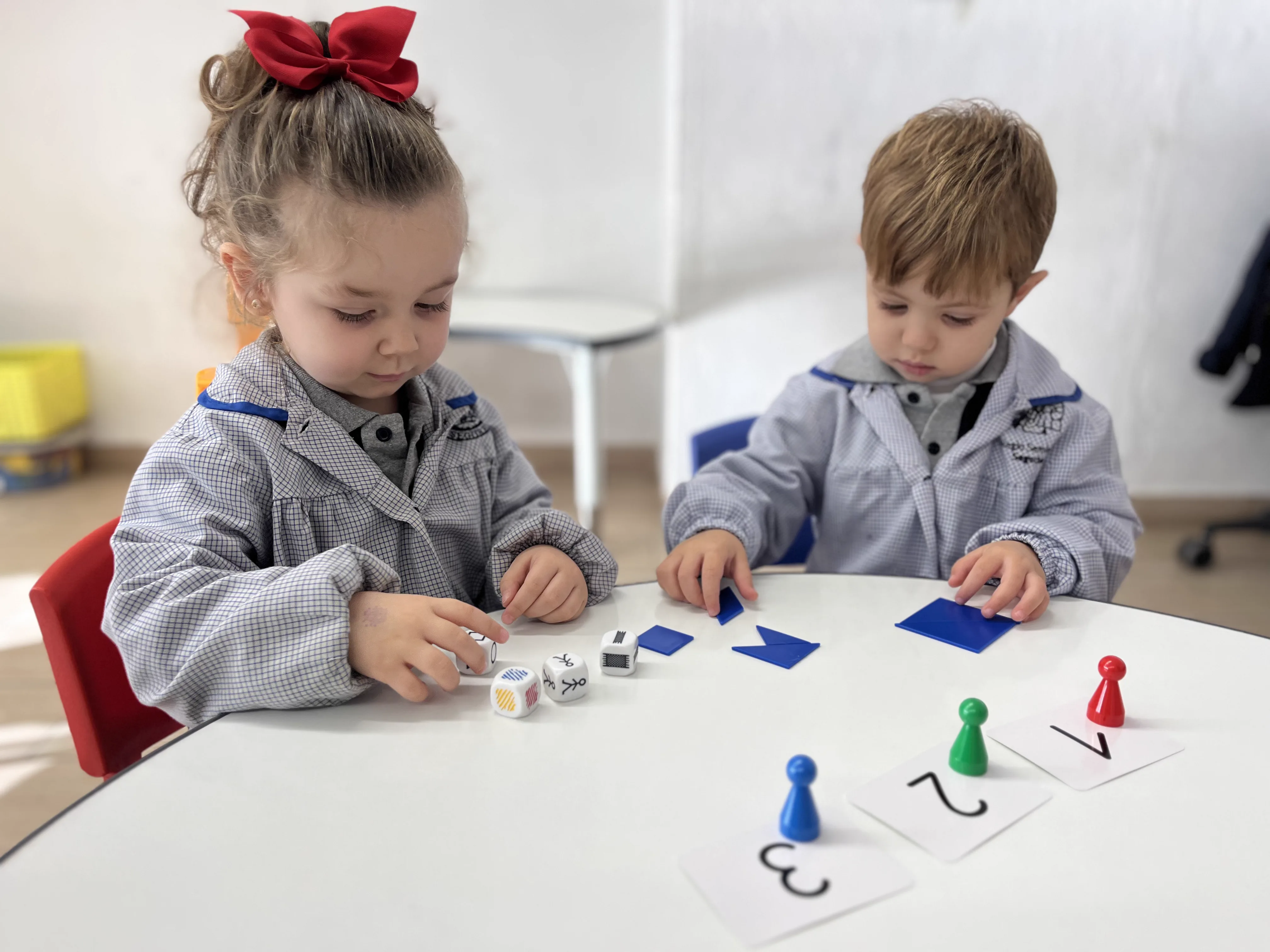 Alumnado de Infantil realizando una actividad educativa